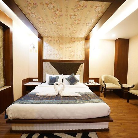 Square Inn Hotel,فاراناسي المظهر الخارجي الصورة