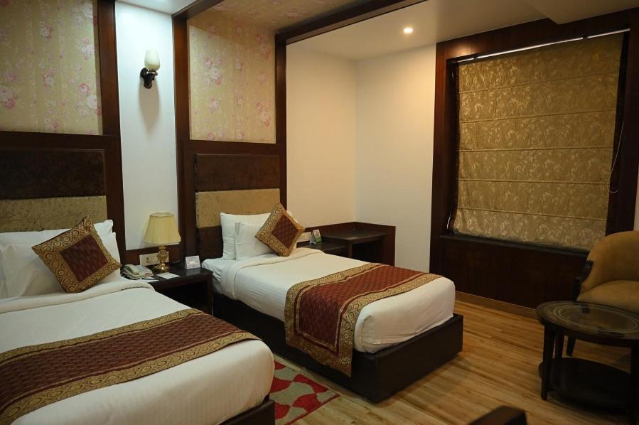 Square Inn Hotel,فاراناسي المظهر الخارجي الصورة