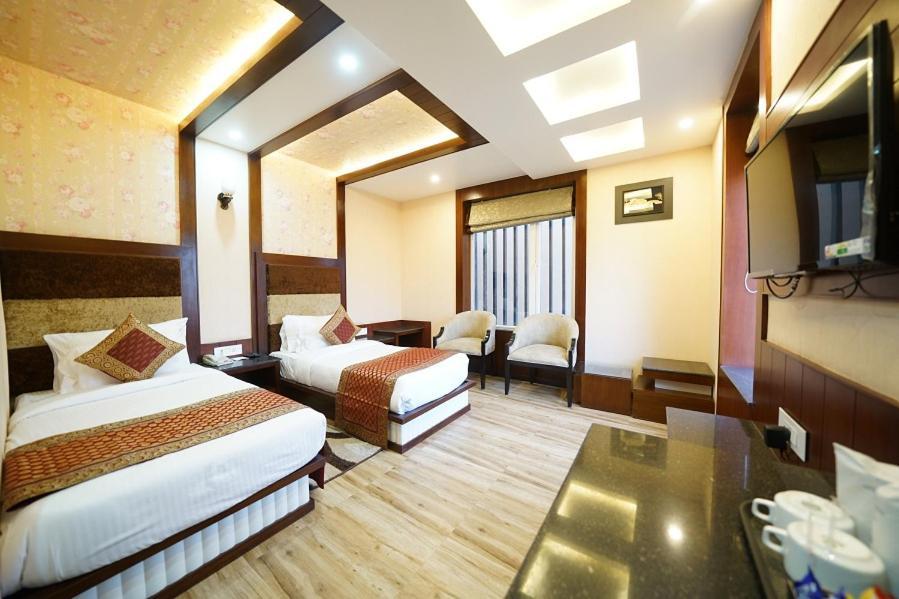 Square Inn Hotel,فاراناسي المظهر الخارجي الصورة