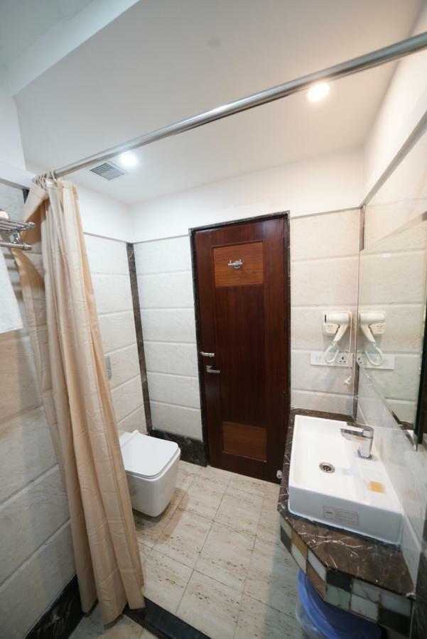 Square Inn Hotel,فاراناسي المظهر الخارجي الصورة